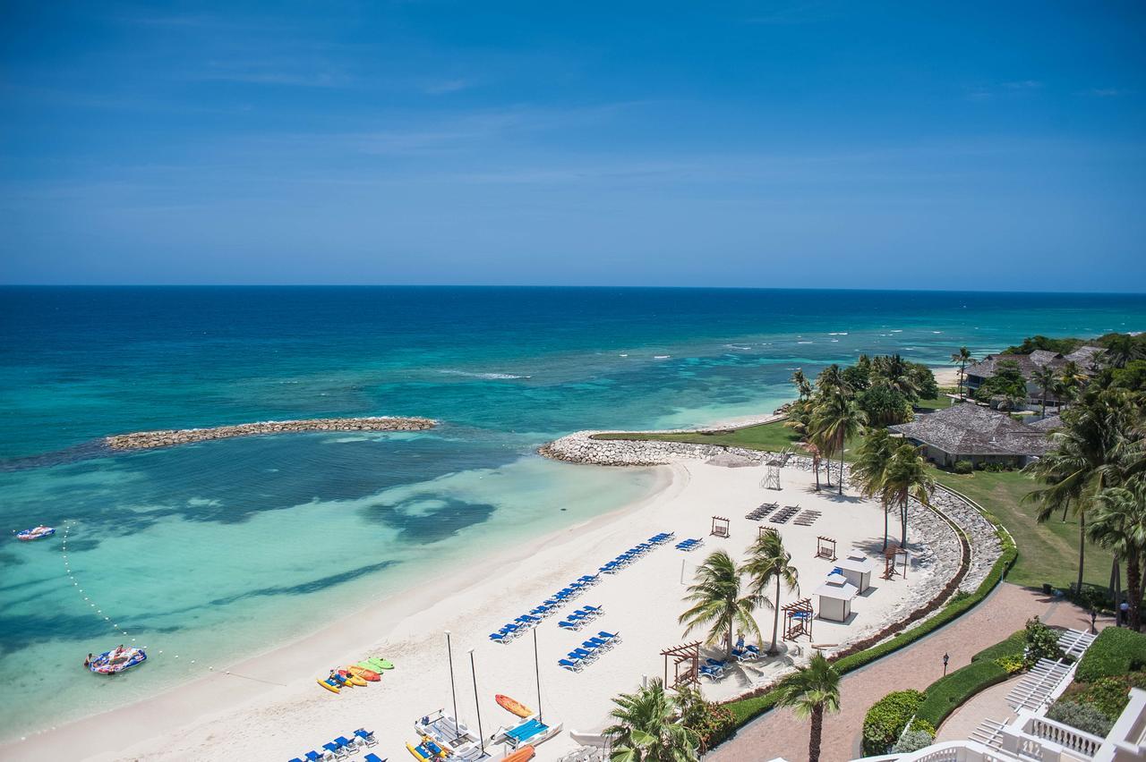 Palmyra Luxury Beach Condos Montego Bay Extérieur photo