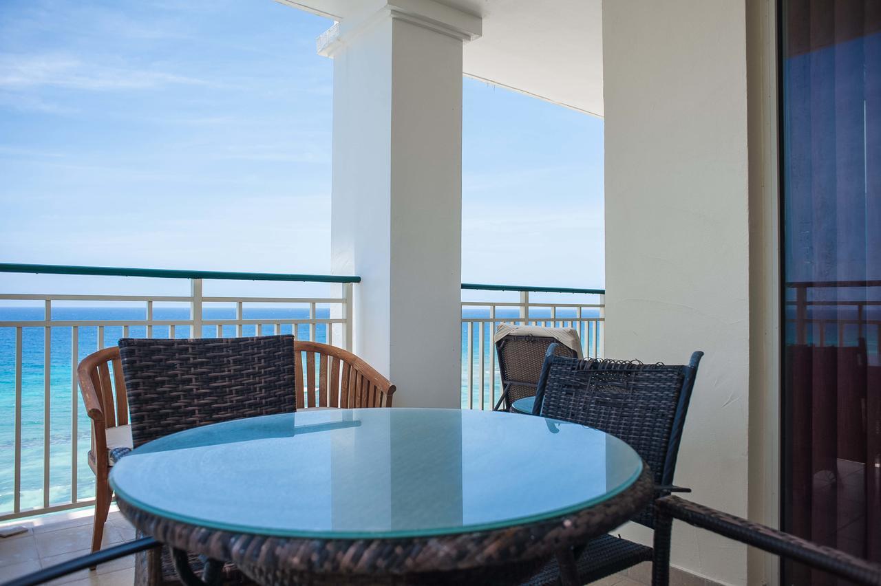Palmyra Luxury Beach Condos Montego Bay Extérieur photo
