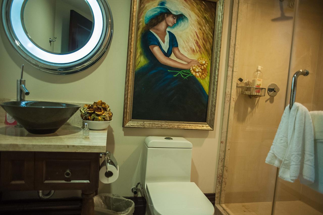 Palmyra Luxury Beach Condos Montego Bay Extérieur photo