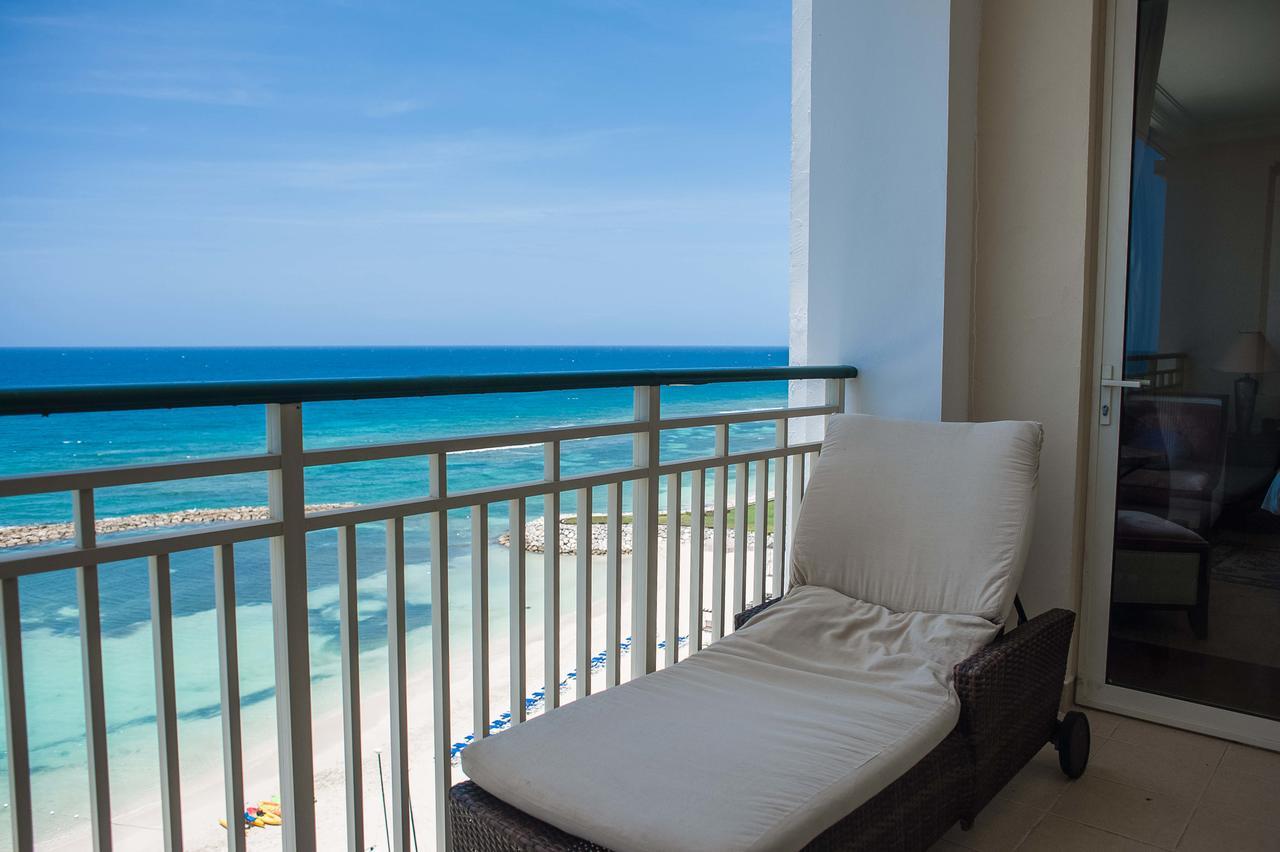Palmyra Luxury Beach Condos Montego Bay Extérieur photo