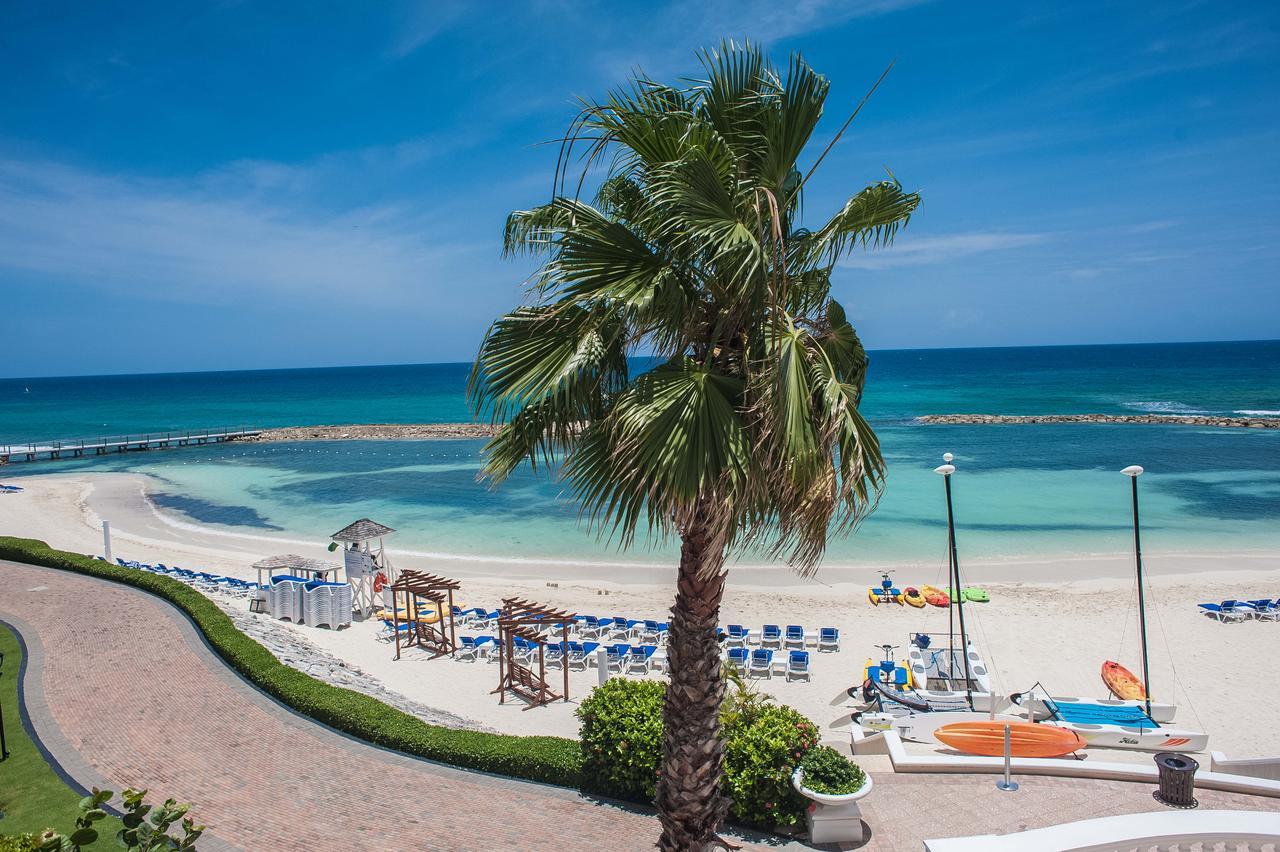 Palmyra Luxury Beach Condos Montego Bay Extérieur photo